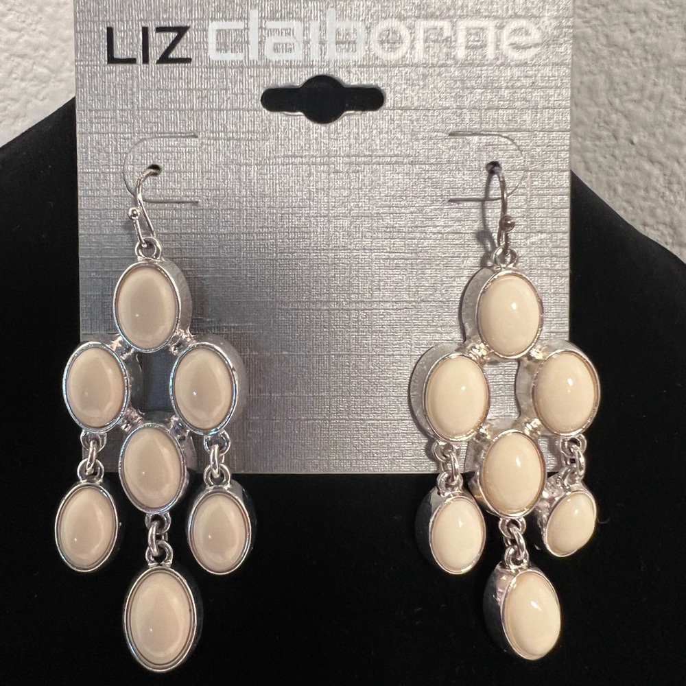 “NEW” LIZ CLAIBORNE FASHION EARRINGS - Picture 1 of 4